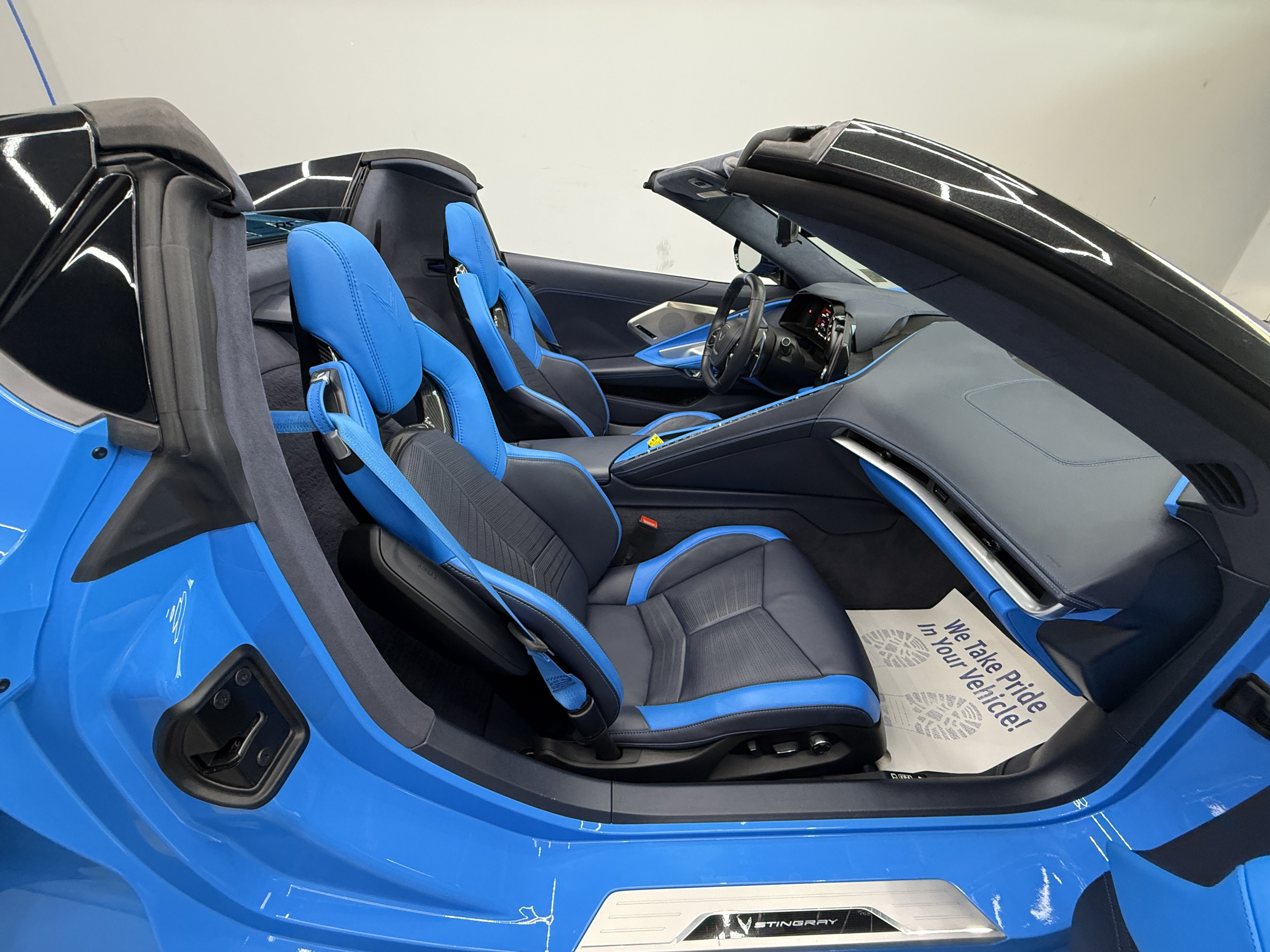 Used 2023 Chevrolet Corvette Stingray Premium Conv w/ 3LT RWD image 23
