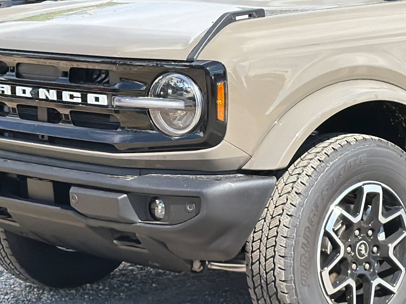 New 2026 Ford Bronco Outer Banks AWD/4WD image 2