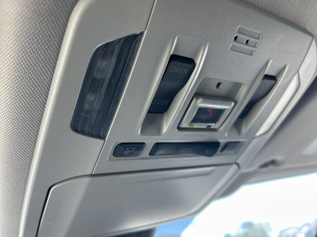 Used 2022 Toyota Highlander XLE image 32