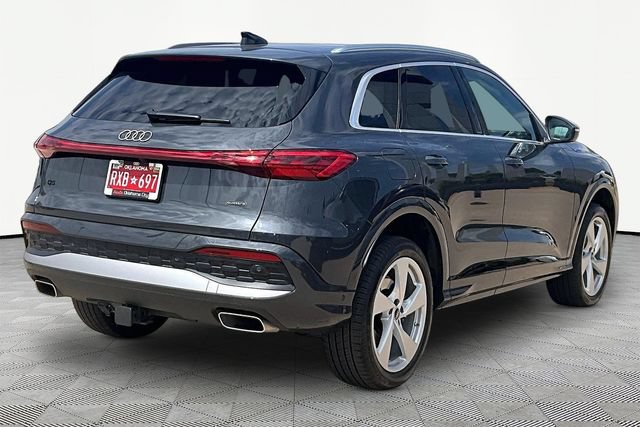 Used 2025 Audi Q5 Premium Plus w/ Premium Plus AWD/4WD image 2