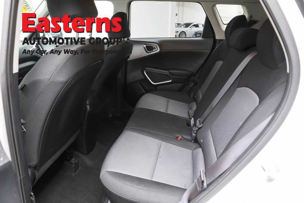 Used 2022 Kia Soul LX w/ Technology Package image 21