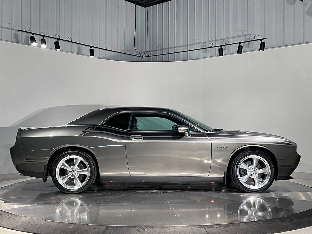 Used 2009 Dodge Challenger R/T image 4