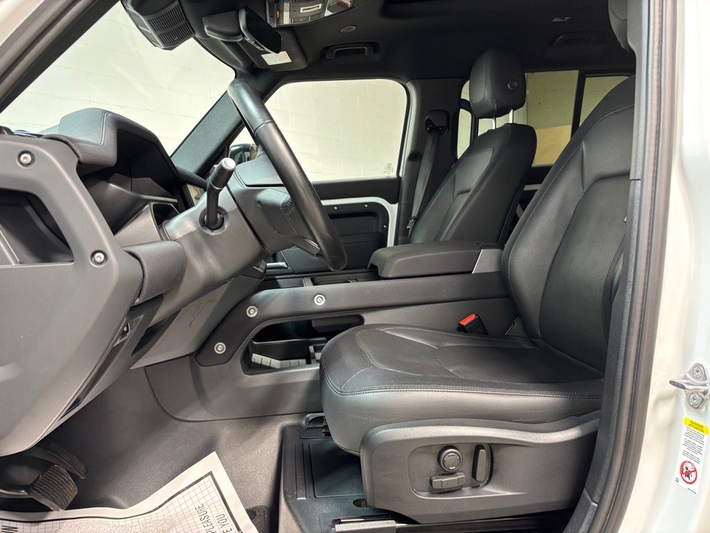 Used 2023 Land Rover Defender 110 X-Dynamic SE image 23