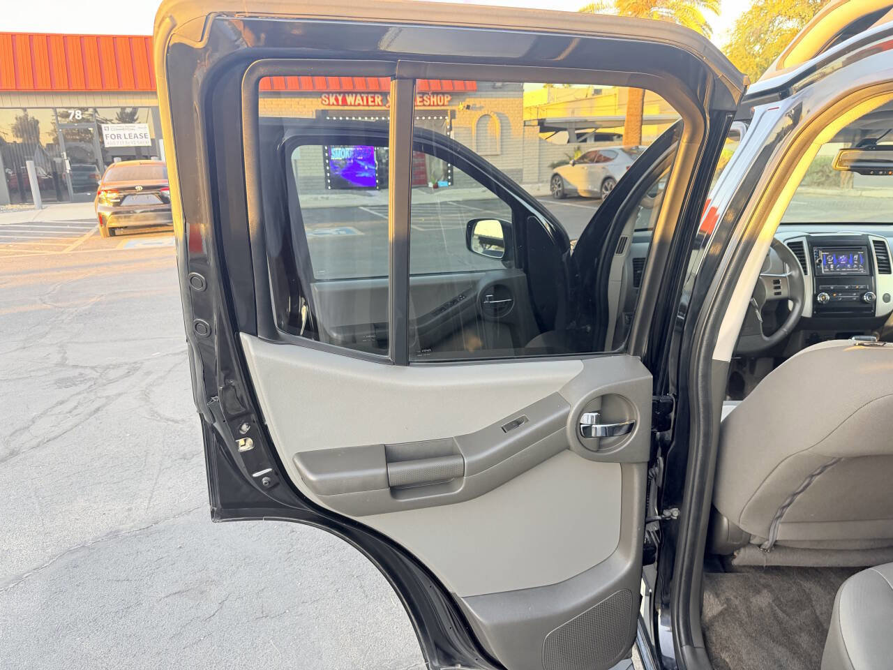 Used 2011 Nissan Xterra S w/ 4X2 Value Package image 16