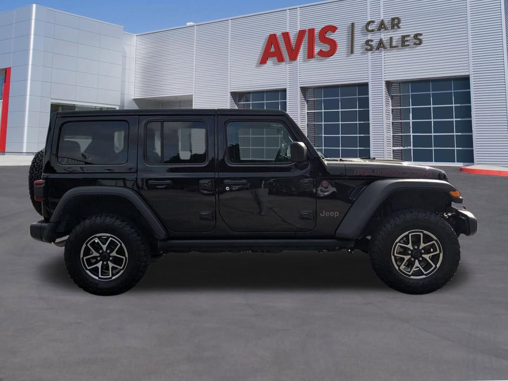Used 2025 Jeep Wrangler Unlimited Rubicon AWD/4WD image 5