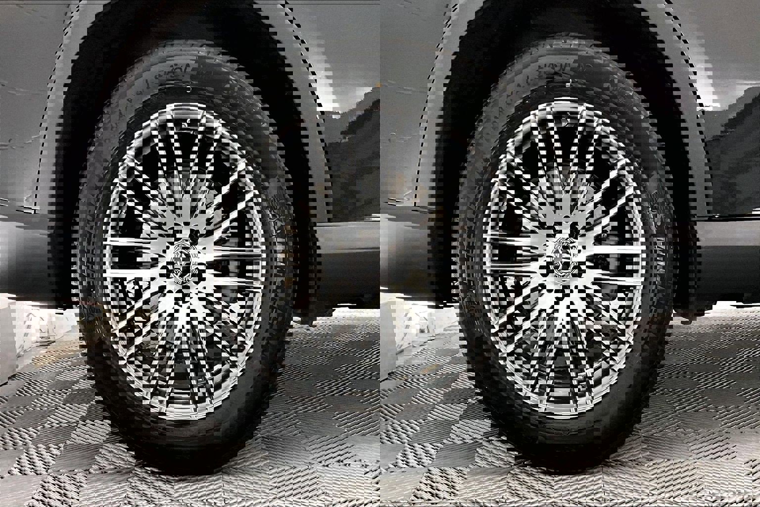 Used 2026 Mercedes-Benz GLC 300 image 8