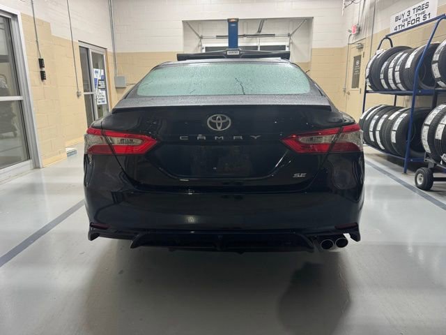 Used 2018 Toyota Camry SE w/ Convenience Package FWD image 9