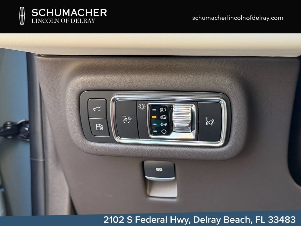 New 2026 Lincoln Nautilus Black Label AWD/4WD image 17
