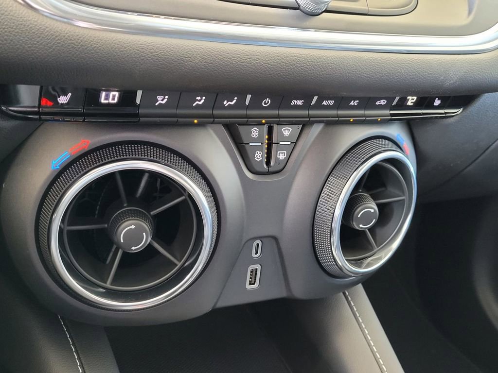 New 2025 Chevrolet Blazer LT image 19
