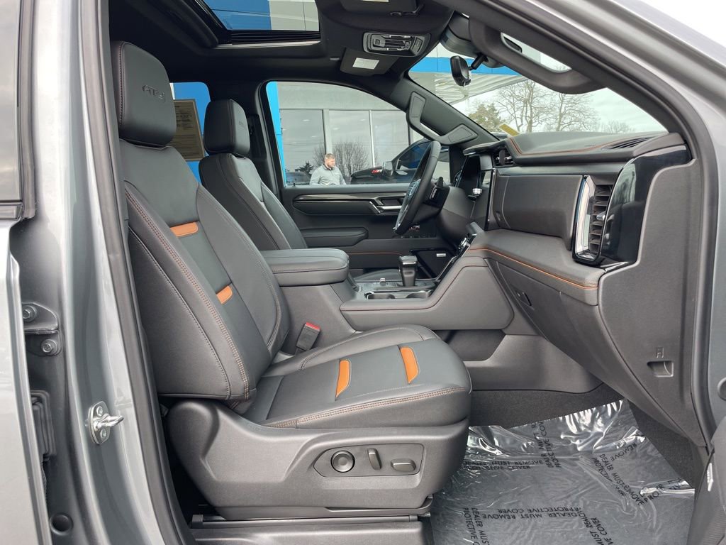 Used 2025 GMC Sierra 1500 AT4 w/ AT4 Premium Package image 28