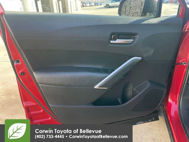 Certified 2022 Toyota Corolla Cross XLE image 25