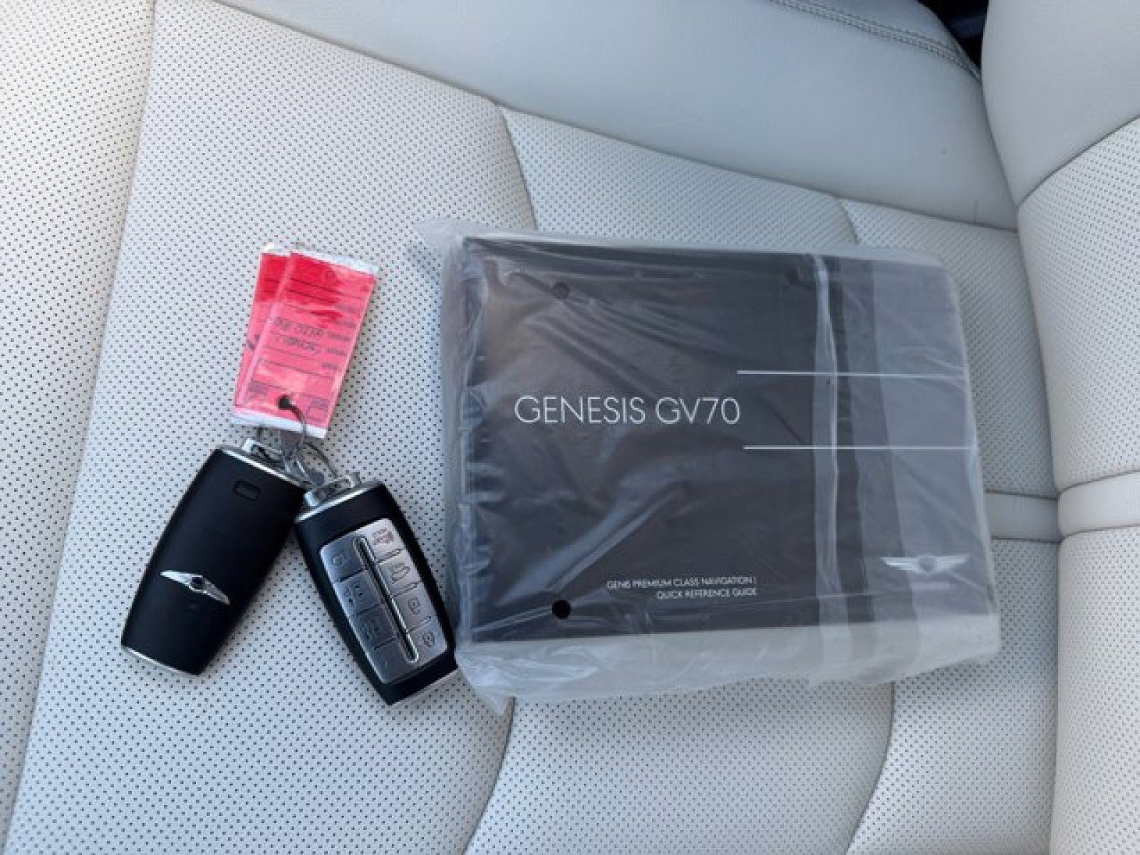 Used 2023 Genesis Electrified GV70 AWD/4WD image 21