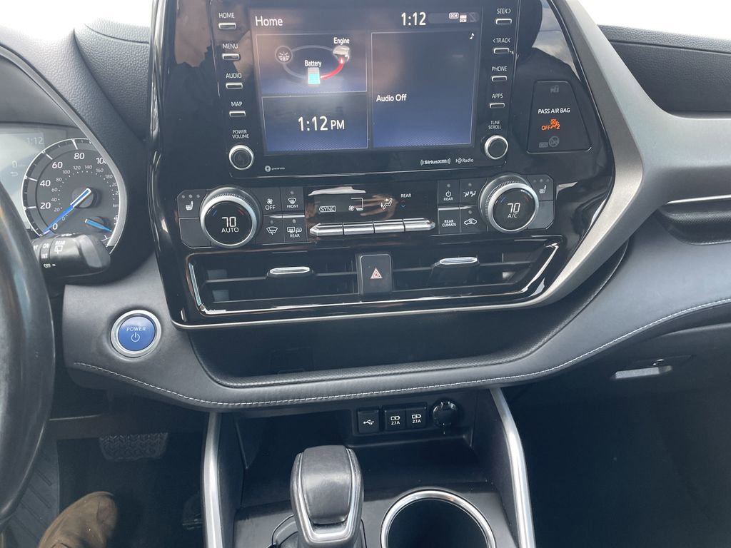 Certified 2020 Toyota Highlander XLE AWD/4WD image 18