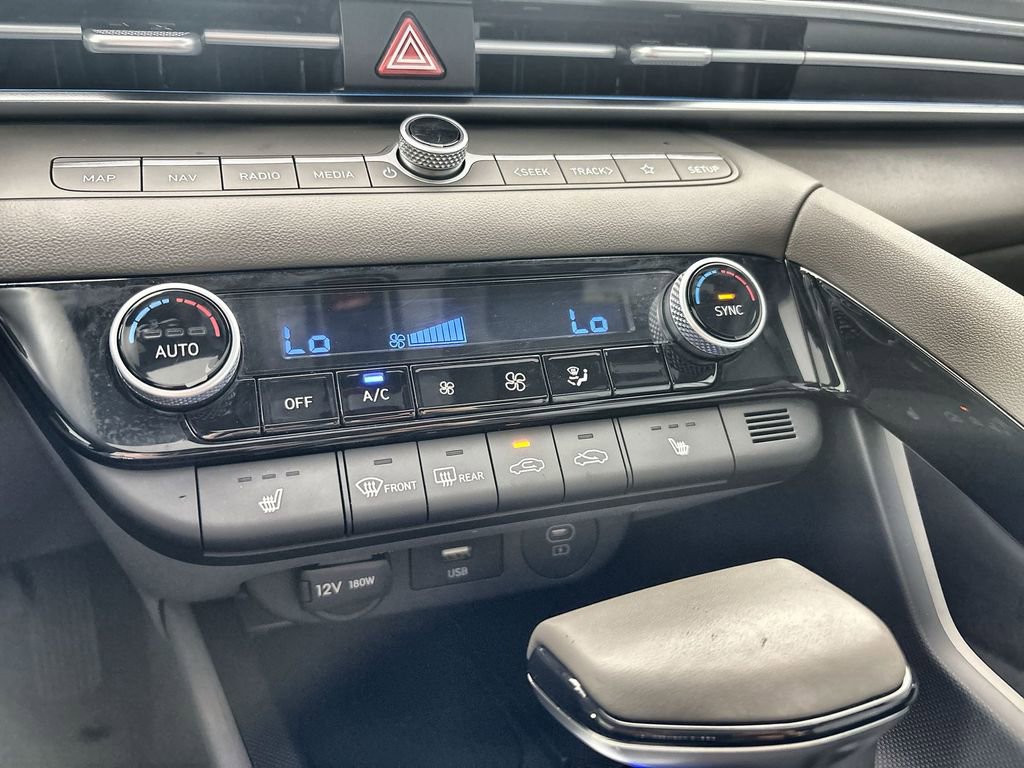 New 2025 Hyundai Elantra SEL w/ Cargo Package FWD image 17