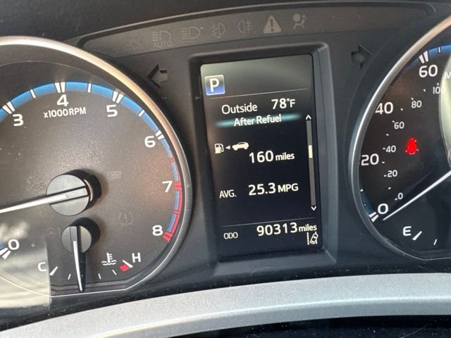 Used 2018 Toyota RAV4 LE AWD/4WD image 7