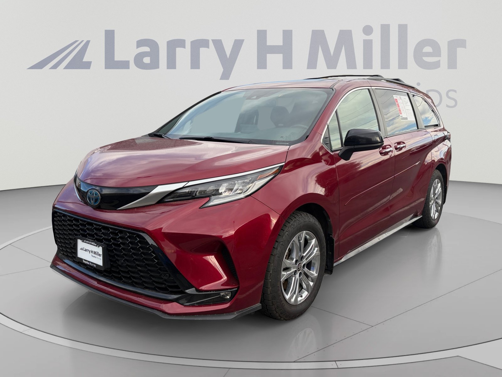 Used 2022 Toyota Sienna XSE w/ XSE Plus Package
