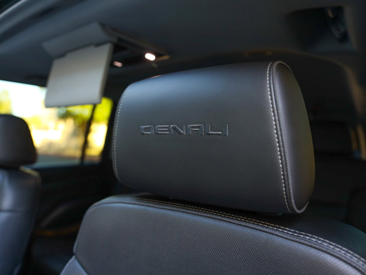 Used 2016 GMC Yukon XL Denali w/ Open Road Package image 50