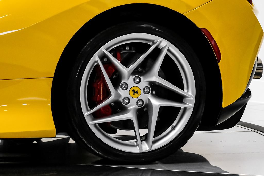 Used 2022 Ferrari F8 Tributo RWD image 55