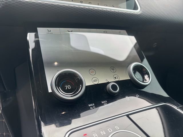 Used 2019 Land Rover Range Rover Velar R-Dynamic SE image 27