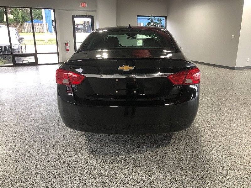 Used 2017 Chevrolet Impala LT FWD image 4