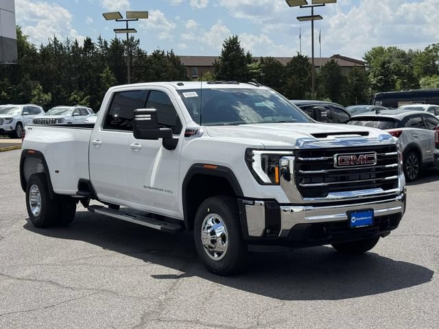 New 2026 GMC Sierra 3500 SLE w/ Preferred Package AWD/4WD image 1