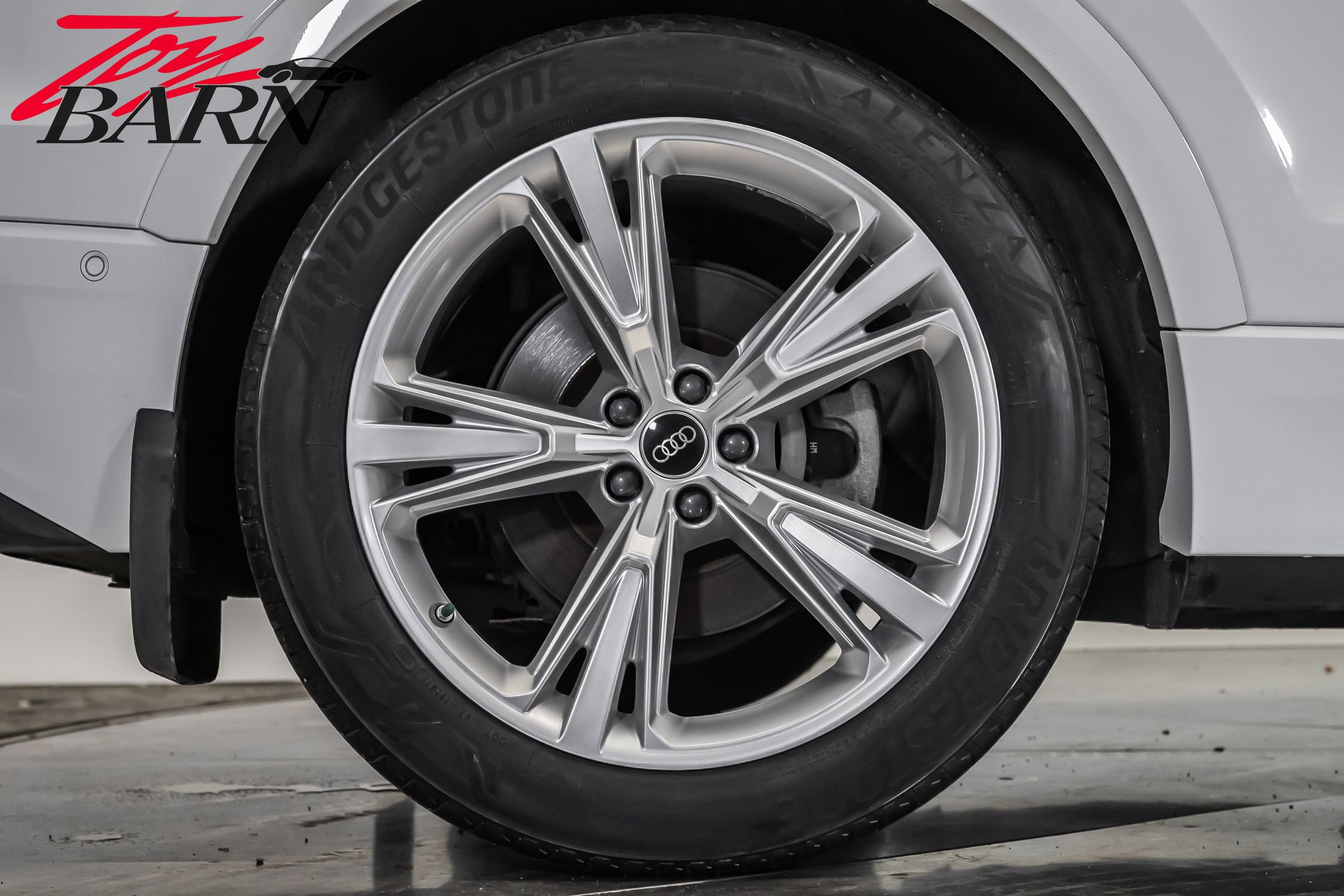 Used 2023 Audi Q8 Prestige image 15