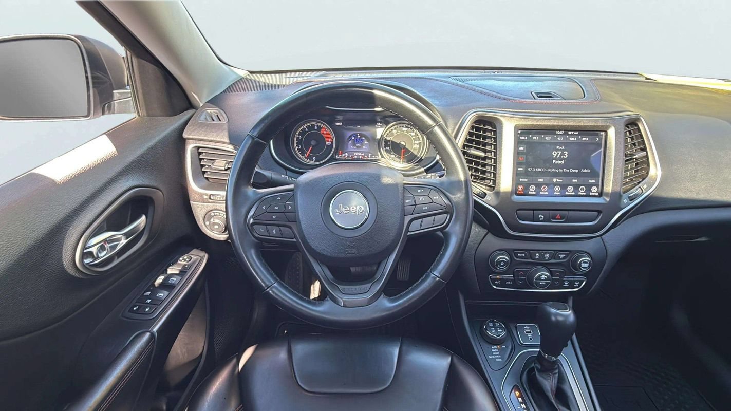 Used 2019 Jeep Cherokee Trailhawk w/ Comfort/Convenience Group AWD/4WD image 14