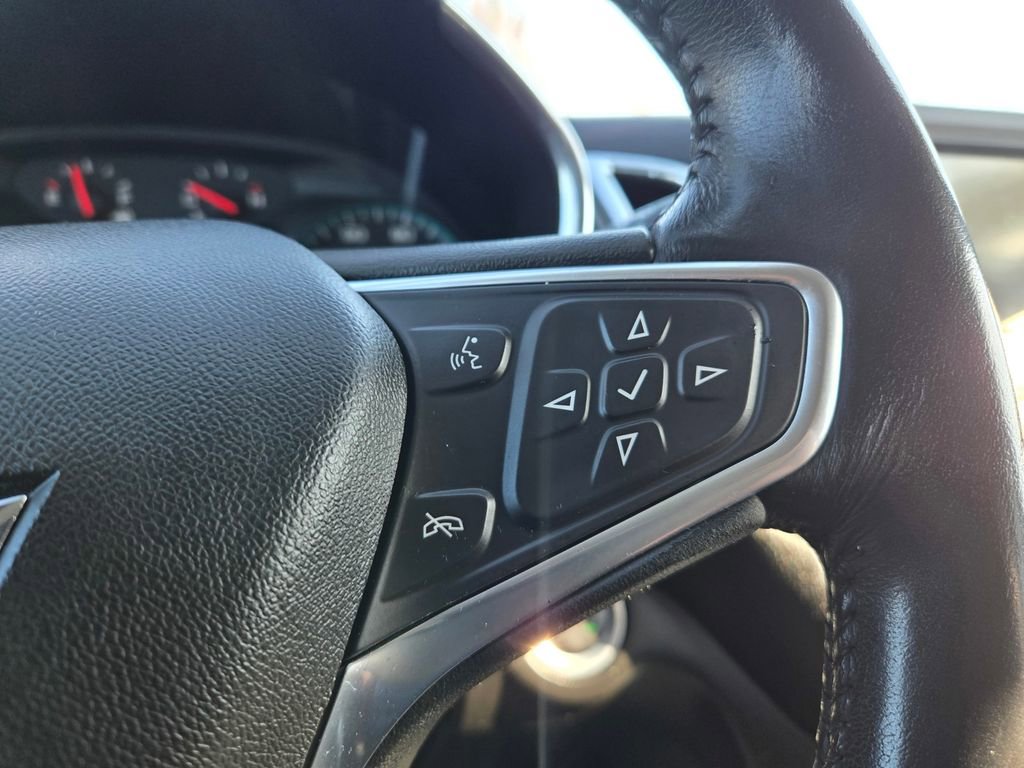 Used 2018 Chevrolet Equinox LT image 19