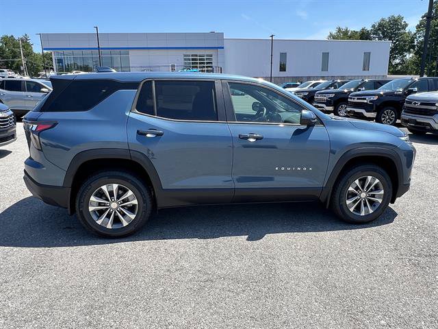 New 2027 Chevrolet Equinox LT w/ Convenience Package II AWD/4WD image 7