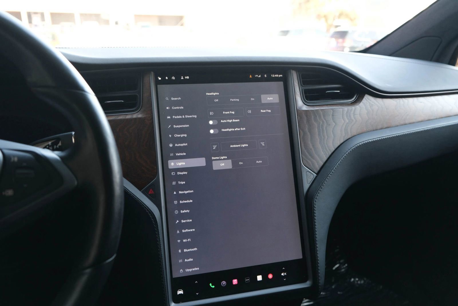 Used 2018 Tesla Model X 75D image 39