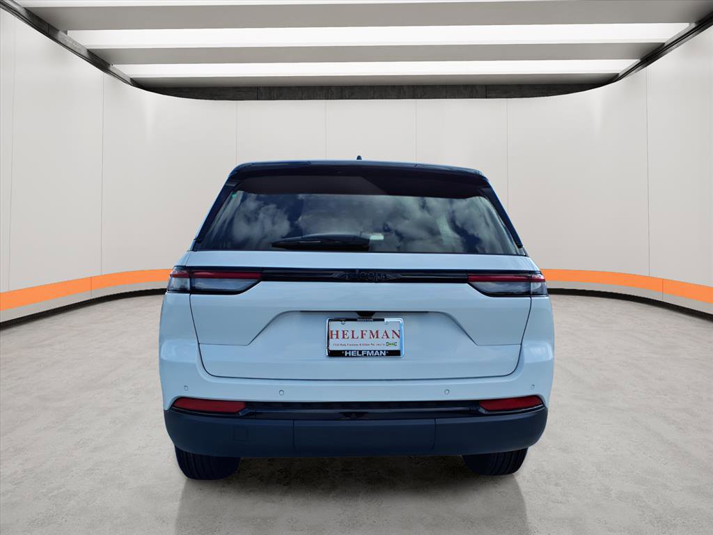 New 2025 Jeep Grand Cherokee Laredo image 5