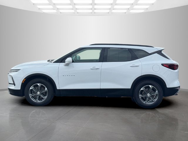 Used 2024 Chevrolet Blazer LT w/ Convenience Package FWD image 4