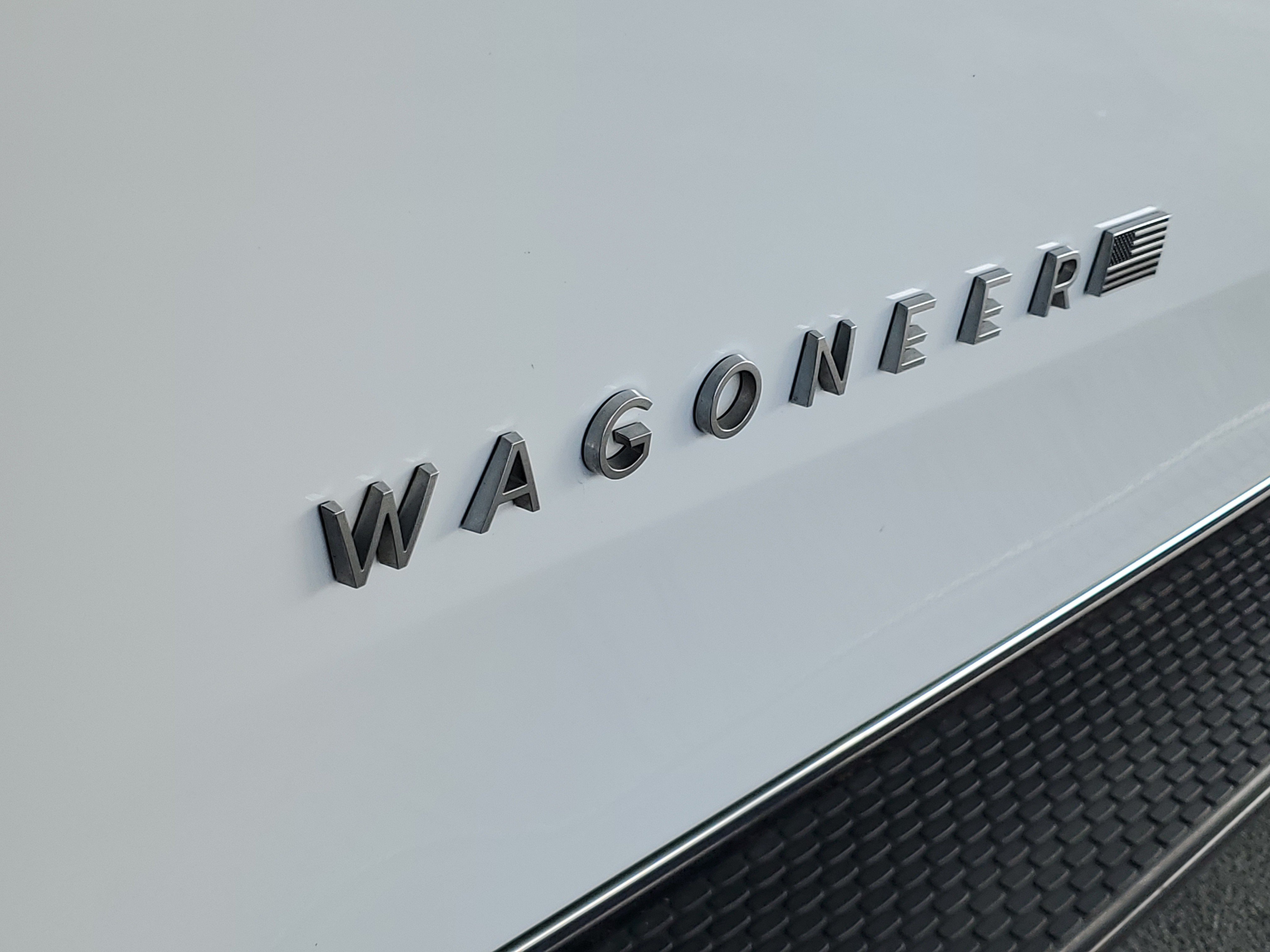 Certified 2024 Jeep Wagoneer L Series III w/ Flexible Seating Group AWD/4WD image 5