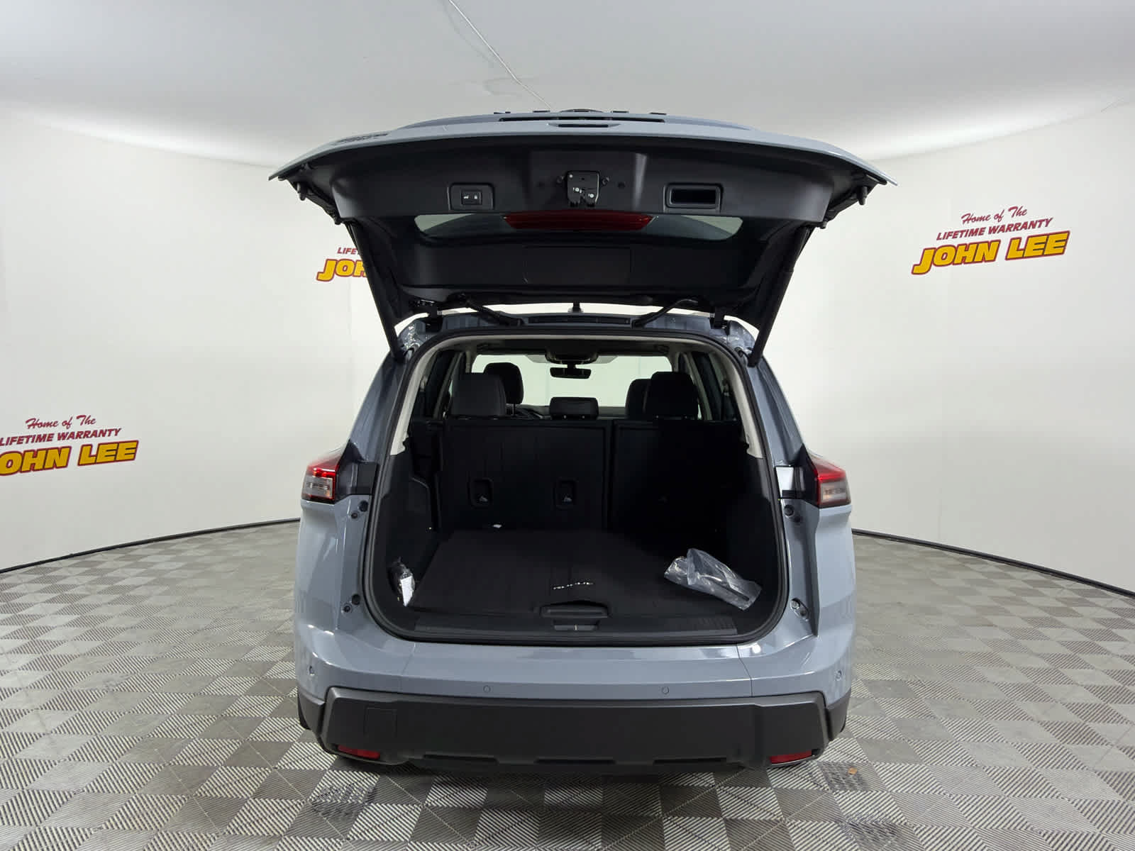 New 2026 Nissan Rogue Dark Armor FWD image 5
