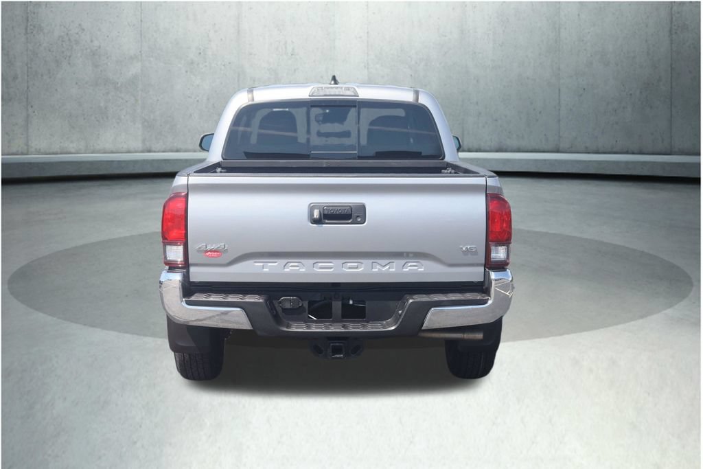 Certified 2021 Toyota Tacoma SR5 AWD/4WD image 18