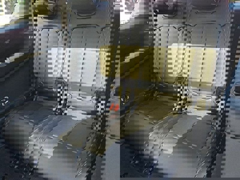 Used 2024 Jeep Grand Cherokee L Limited w/ Black Appearance Package image 11