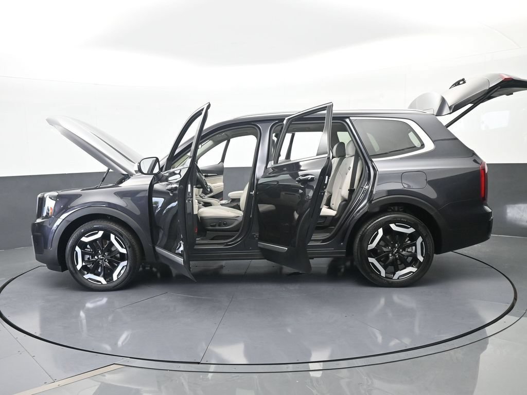 Used 2025 Kia Telluride S FWD image 75