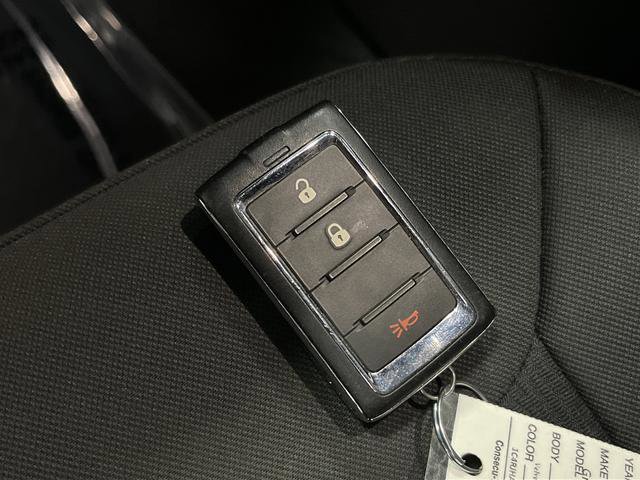 Used 2023 Jeep Grand Cherokee Laredo image 23