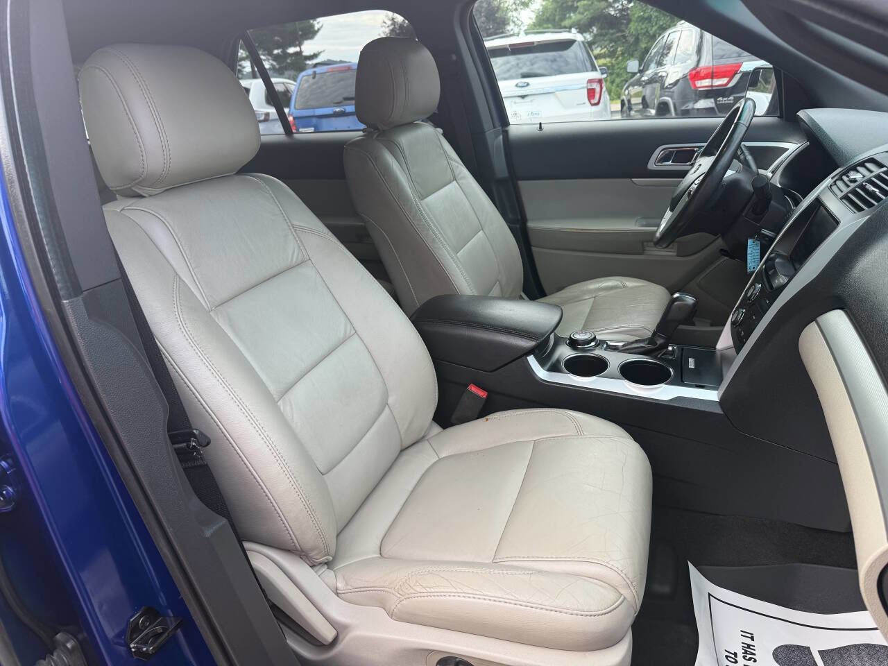 Used 2014 Ford Explorer XLT w/ Equipment Group 202A image 11