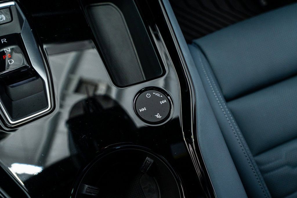 Used 2024 Audi e-tron GT Prestige image 51