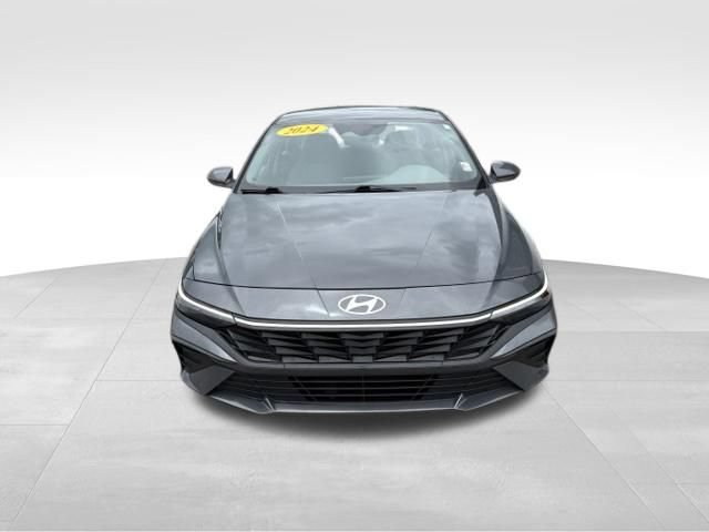 Used 2024 Hyundai Elantra SE FWD image 7