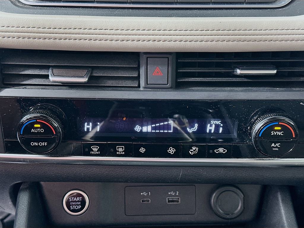 Used 2023 Nissan Rogue SV image 15