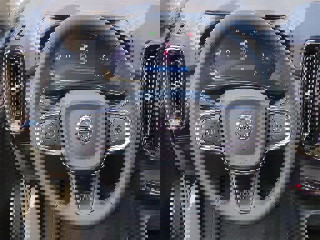 New 2026 Volvo XC40 B5 Core w/ Protection Package Premier image 22