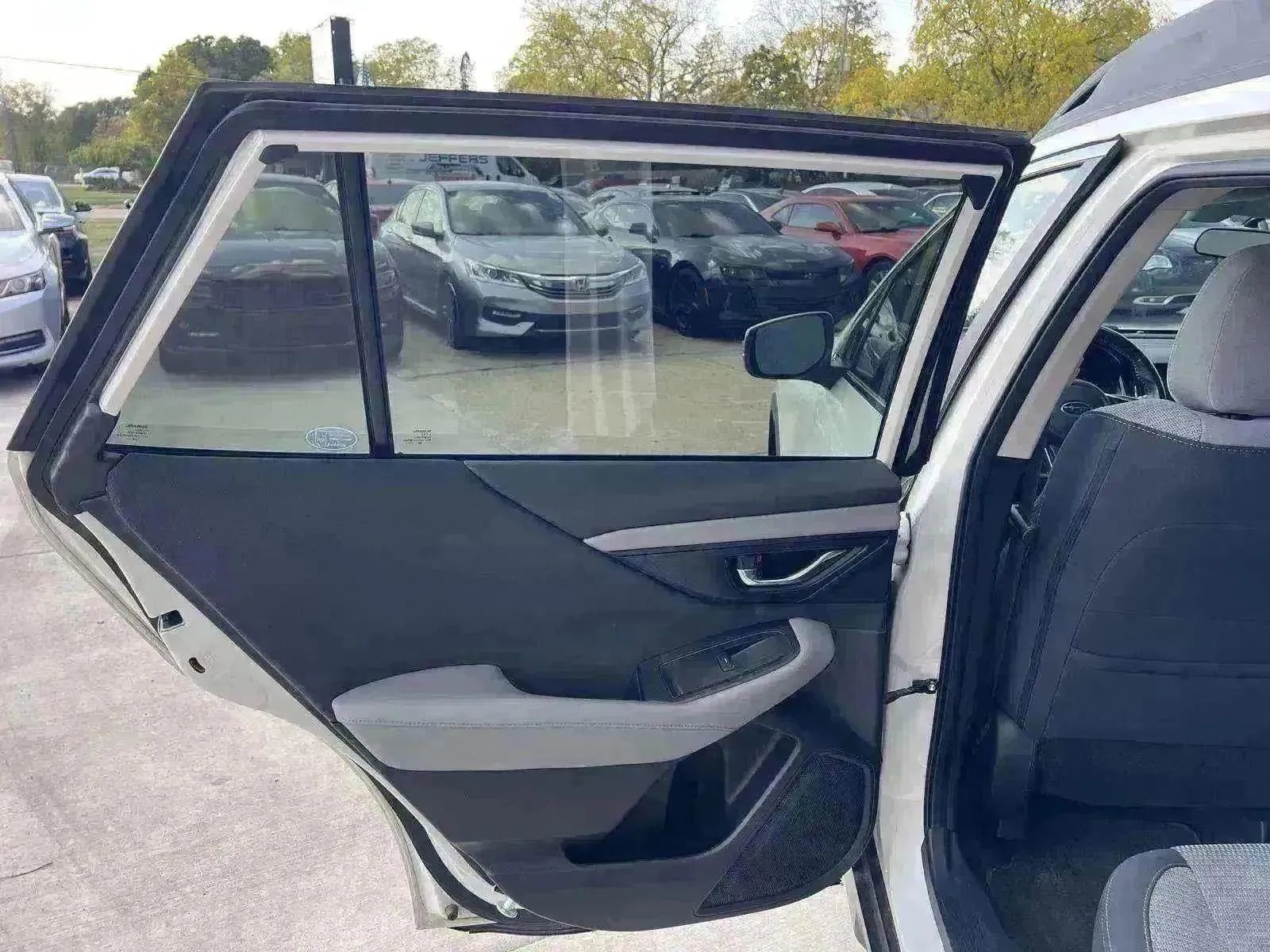 Used 2021 Subaru Outback Premium image 23