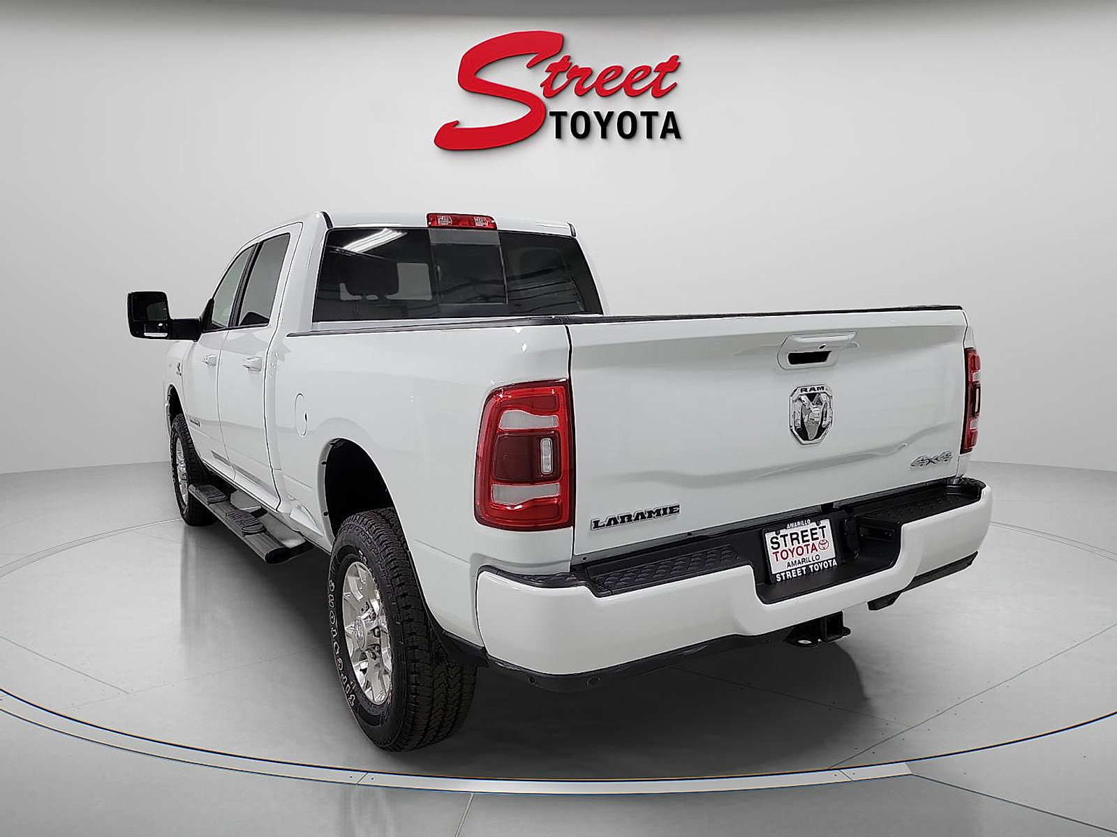 Used 2024 RAM 2500 Laramie w/ Safety Group image 6