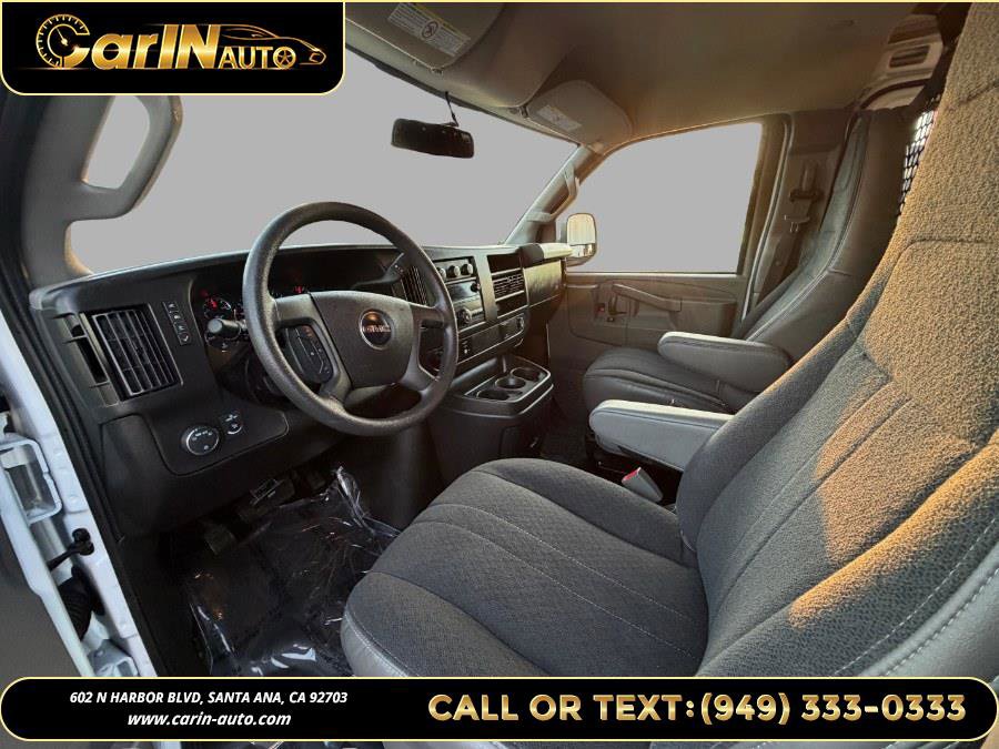 Used 2024 GMC Savana 2500 w/ Driver Convenience Package RWD image 9