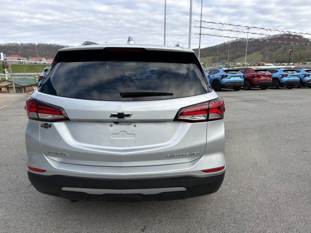 Used 2022 Chevrolet Equinox Premier w/ LPO, Floor Liner Package image 5