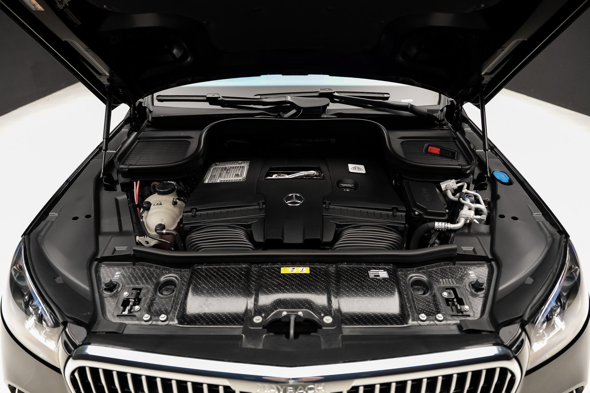 Used 2024 Mercedes-Benz Maybach GLS 600 4MATIC image 82