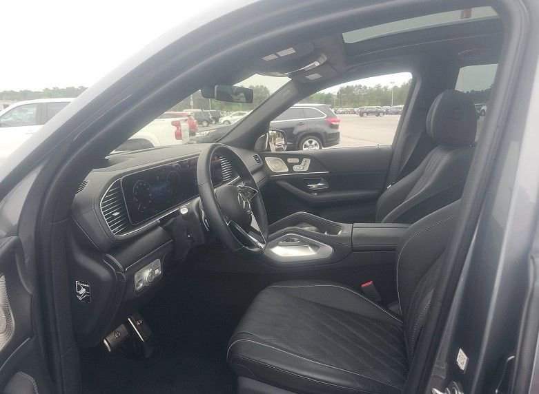 Used 2024 Mercedes-Benz Maybach GLS 600 4MATIC image 5