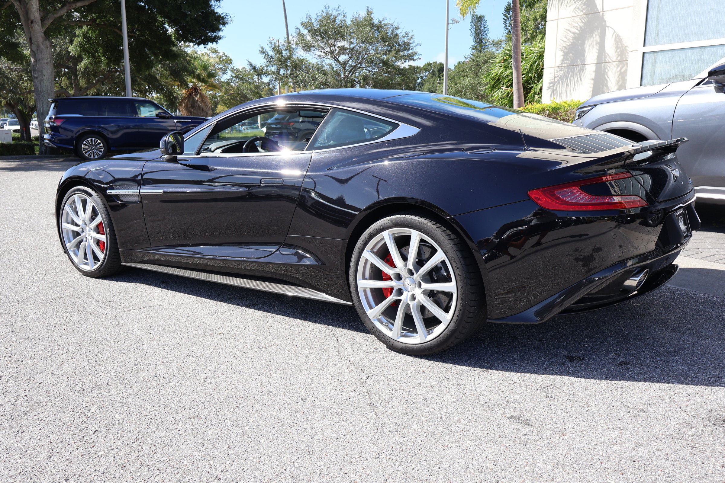 Used 2014 Aston Martin Vanquish Coupe image 6